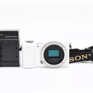 Sony alpha a5000 White Mirrorless Camera